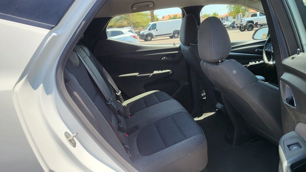Used 2023 Chevrolet Bolt EUV LT FWD image 22