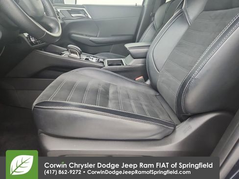 Used 2024 Mitsubishi Outlander SE image 19