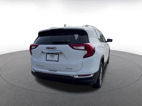 Used 2024 GMC Terrain SLT AWD/4WD image 14