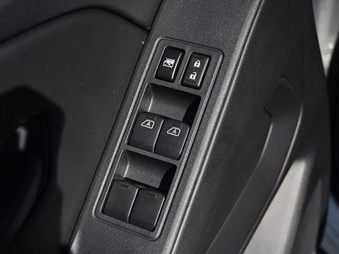 New 2026 Nissan Frontier S image 9