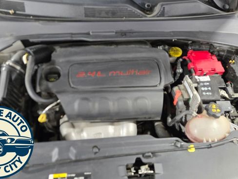 Used 2019 Jeep Compass Limited image 36