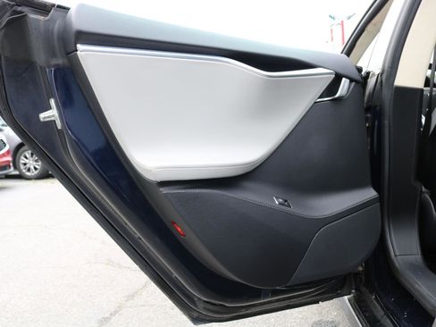 Used 2013 Tesla Model S RWD image 28