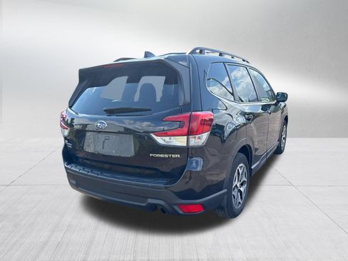 Used 2023 Subaru Forester Premium AWD/4WD image 11
