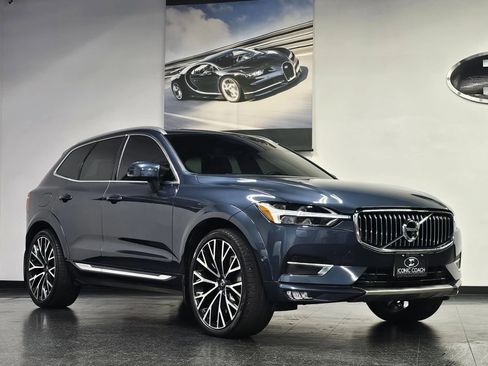 Used 2020 Volvo XC60 T6 Inscription w/ Protection Package Premier AWD/4WD image 2