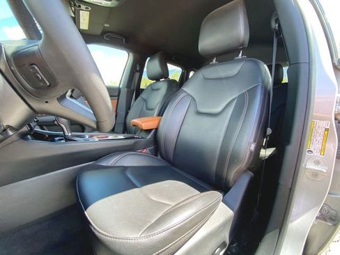 Used 2024 Jeep Compass Limited AWD/4WD image 18