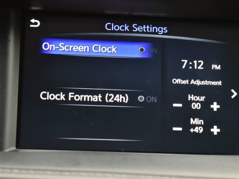 Used 2017 INFINITI QX30 AWD image 40