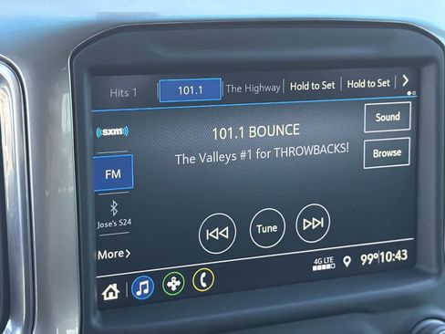 Used 2022 Chevrolet Silverado 1500 RST AWD/4WD image 21