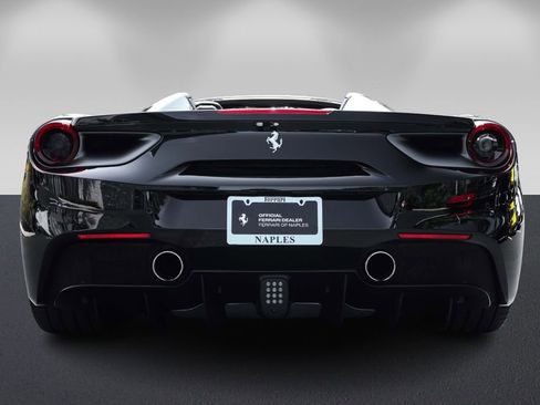 Certified 2018 Ferrari 488 Spider Base image 4