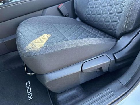 New 2025 Nissan Kicks SV w/ SV Premium Package image 15
