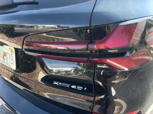 Certified 2025 BMW X5 xDrive40i w/ Executive Package AWD/4WD image 7