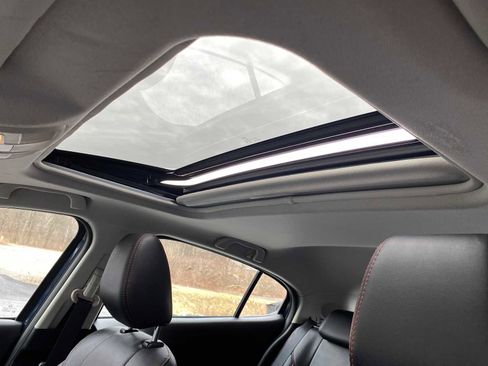 Used 2015 MAZDA MAZDA3 i Grand Touring image 21