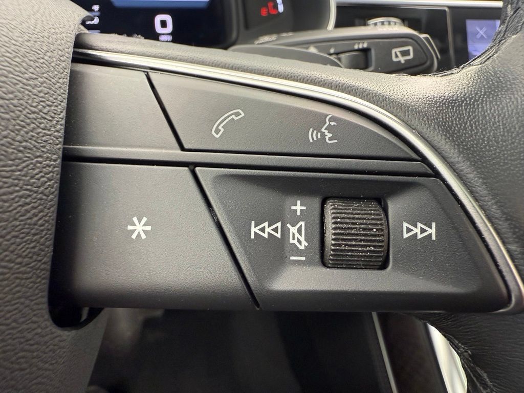 Used 2023 Audi Q8 Premium Plus w/ Premium Plus Package AWD/4WD image 39