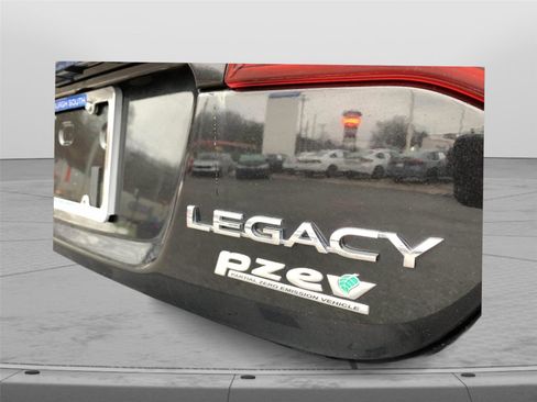 Used 2017 Subaru Legacy 2.5i Premium image 41