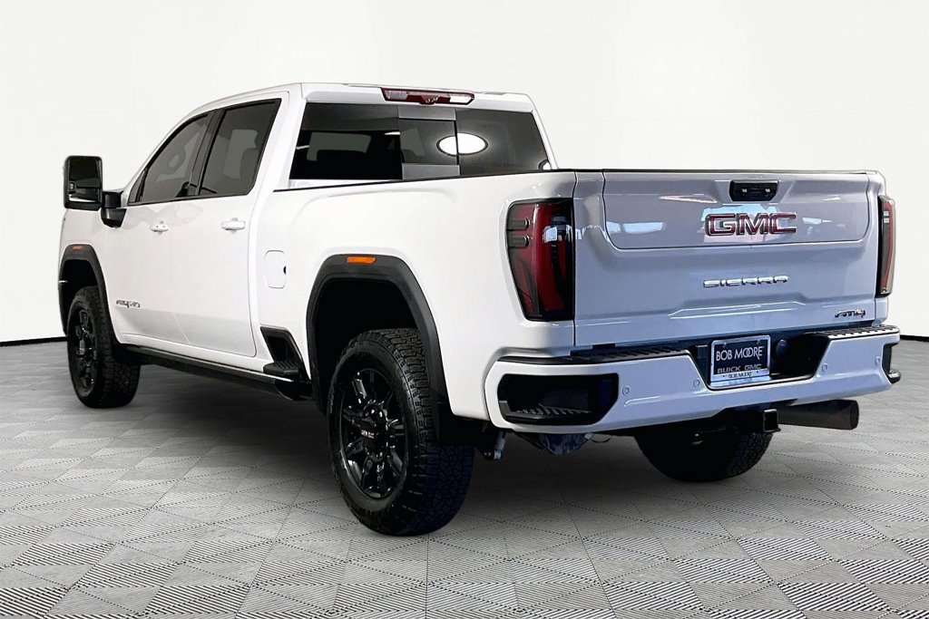 Used 2026 GMC Sierra 2500 AT4 w/ AT4 Premium Plus Package AWD/4WD image 3