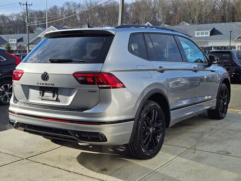 Used 2022 Volkswagen Tiguan SE R-Line image 7