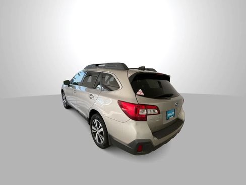 Used 2018 Subaru Outback 2.5i Limited AWD/4WD image 6