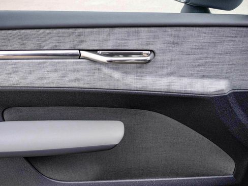 New 2026 Volvo EX30 Cross Country Ultra w/ Protection Package Premier image 30