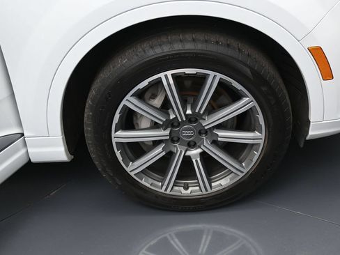 Used 2018 Audi Q7 3.0T Premium Plus AWD/4WD image 42