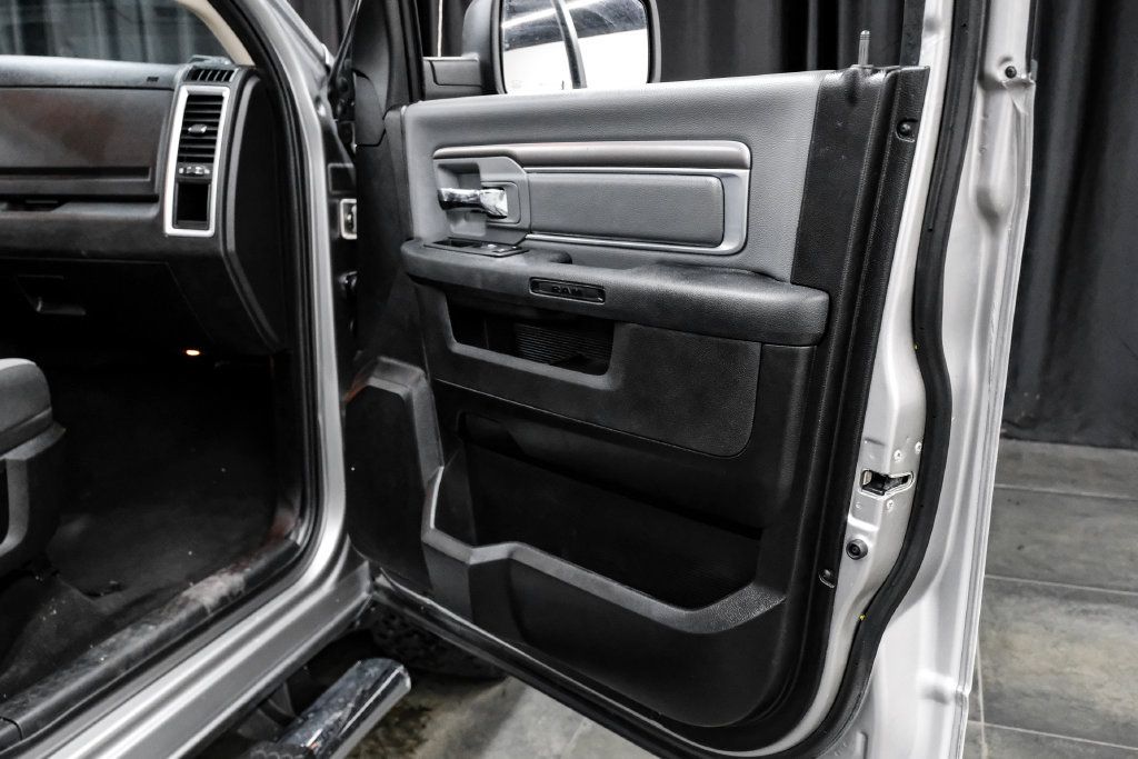 Used 2021 RAM 1500 Classic SLT AWD/4WD image 48