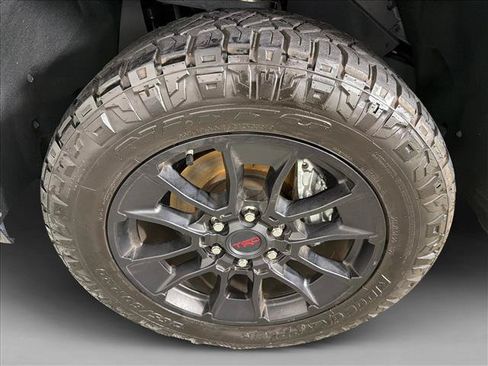 Used 2025 Toyota Tundra Limited AWD/4WD image 11
