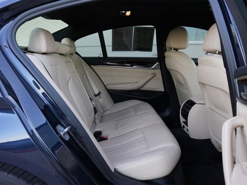 Used 2020 BMW 530i xDrive 530i xDrive w/ Premium Package image 21