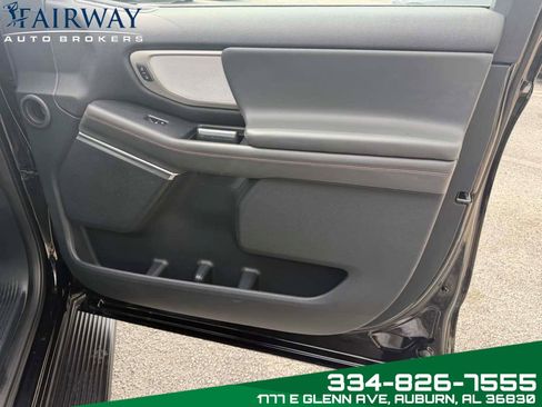 Used 2025 Ford Expedition Max Active image 33