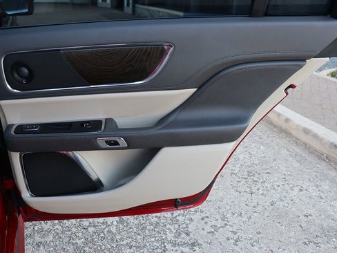 Used 2020 Lincoln Continental w/ Premium Package image 45