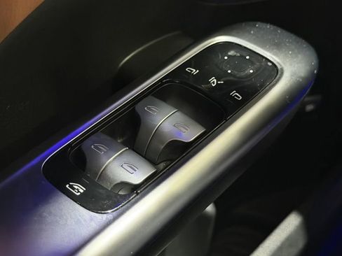 Certified 2024 Mercedes-Benz C 300 Sedan image 9