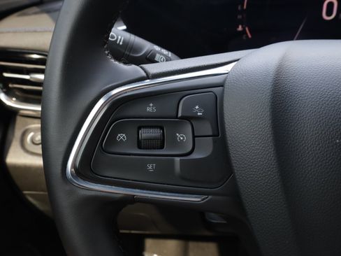 Used 2024 Buick Envista Sport Touring image 17