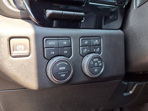 New 2025 Chevrolet Silverado 2500 ZR2 w/ Technology Package image 20