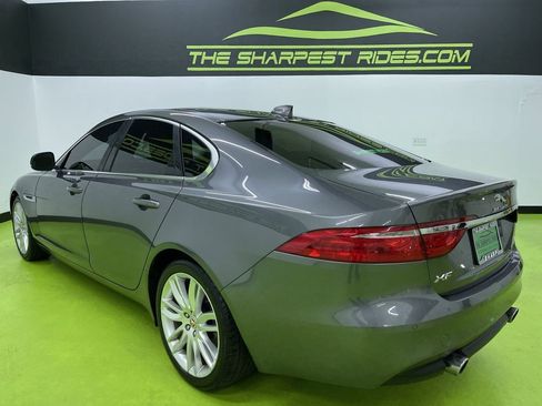 Used 2017 Jaguar XF Prestige image 7