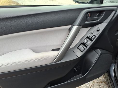 Used 2015 Subaru Forester 2.5i Premium image 8