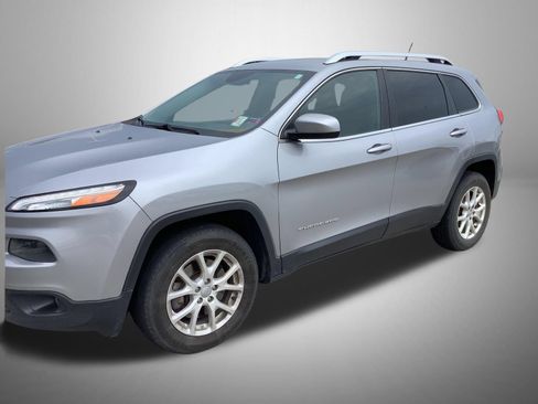 Used 2014 Jeep Cherokee Latitude w/ Cold Weather Group AWD/4WD image 1