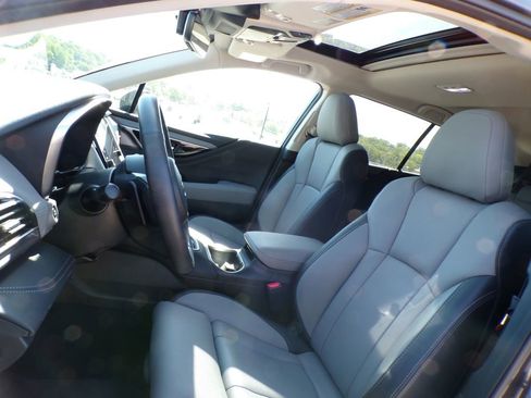 Used 2025 Subaru Outback Limited AWD/4WD image 13
