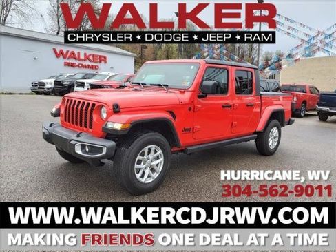 Certified 2023 Jeep Gladiator Sport image 1