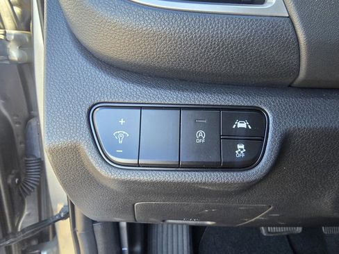 Used 2021 Kia Seltos SX w/ SX Sunroof Package image 19