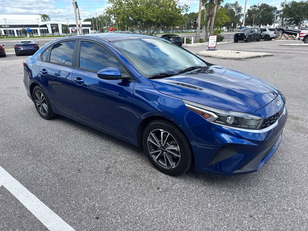 Used 2022 Kia Forte LXS FWD image 3