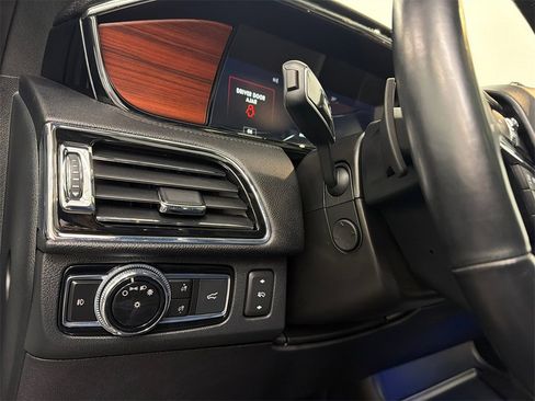 Used 2021 Lincoln Navigator L Reserve w/ Luxury Package image 38