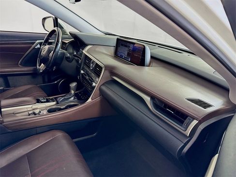 Used 2018 Lexus RX 450hL image 34