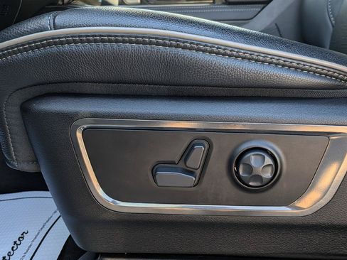 Used 2019 RAM 1500 Limited AWD/4WD image 15
