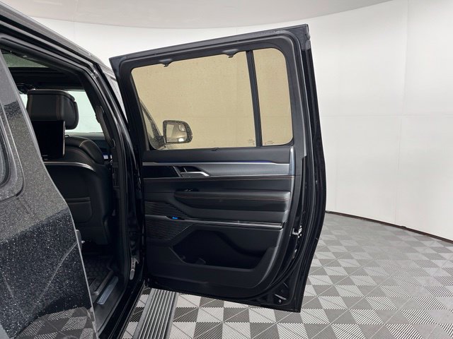 Used 2023 Jeep Grand Wagoneer L Series III w/ Rear Seat Video Group 1 AWD/4WD image 30