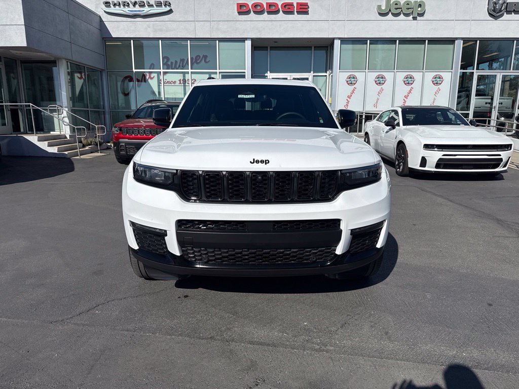 Certified 2024 Jeep Grand Cherokee L Limited w/ Luxury Tech Group II AWD/4WD image 2