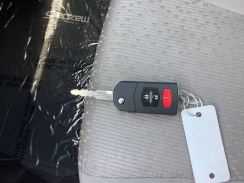 Used 2012 MAZDA MAZDA5 Sport FWD image 42