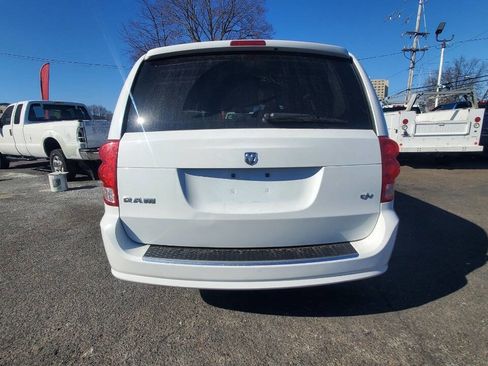 Used 2014 RAM C/V Tradesman image 4