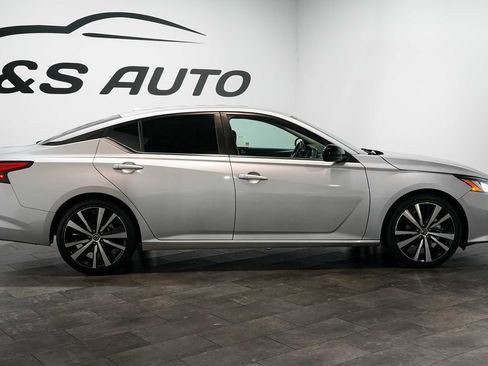 Used 2022 Nissan Altima 2.5 SR FWD image 8