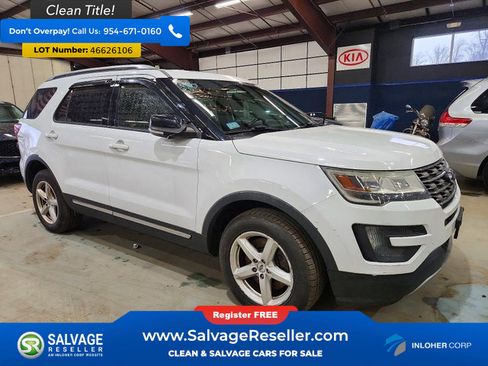 Used 2016 Ford Explorer XLT w/ Equipment Group 201A image 5