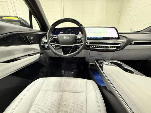 Used 2024 Cadillac Lyriq Luxury RWD image 36