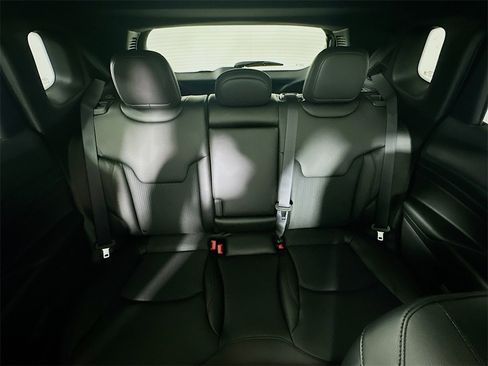 New 2026 Jeep Compass Trailhawk w/ Sun, Sound & Navigation Group image 10