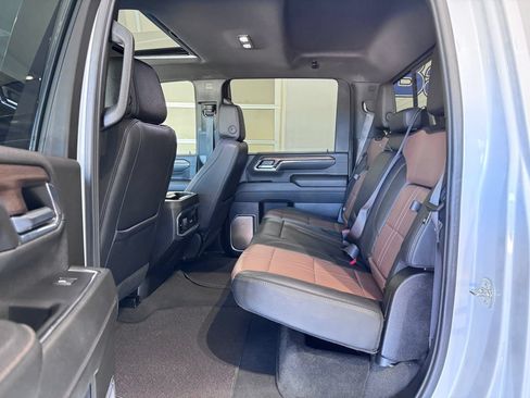Certified 2024 Chevrolet Silverado 3500 High Country w/ High Country Premium Package AWD/4WD image 13