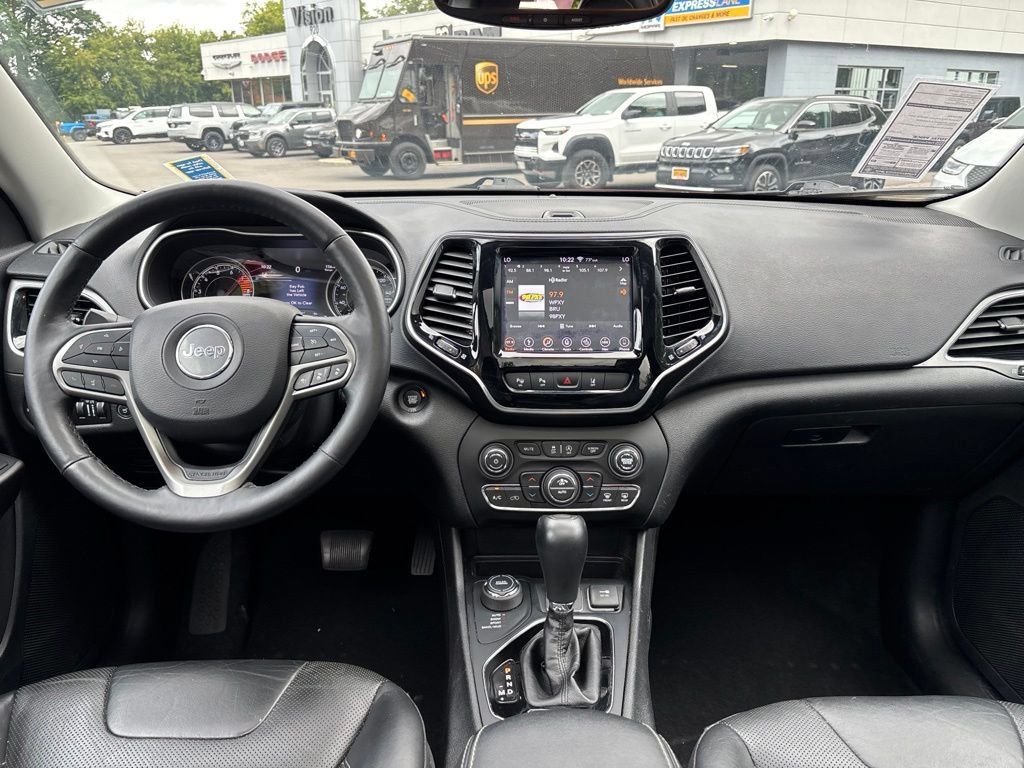 Used 2019 Jeep Cherokee Limited w/ Technology Group AWD/4WD image 17